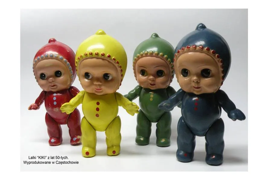 stare zabawki lalki gałgankowe i nowoczesne zabawki
