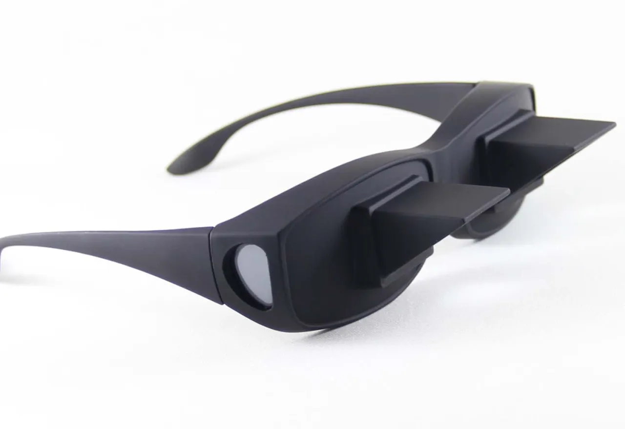 okulary dla senior&oacute;w do telewizora