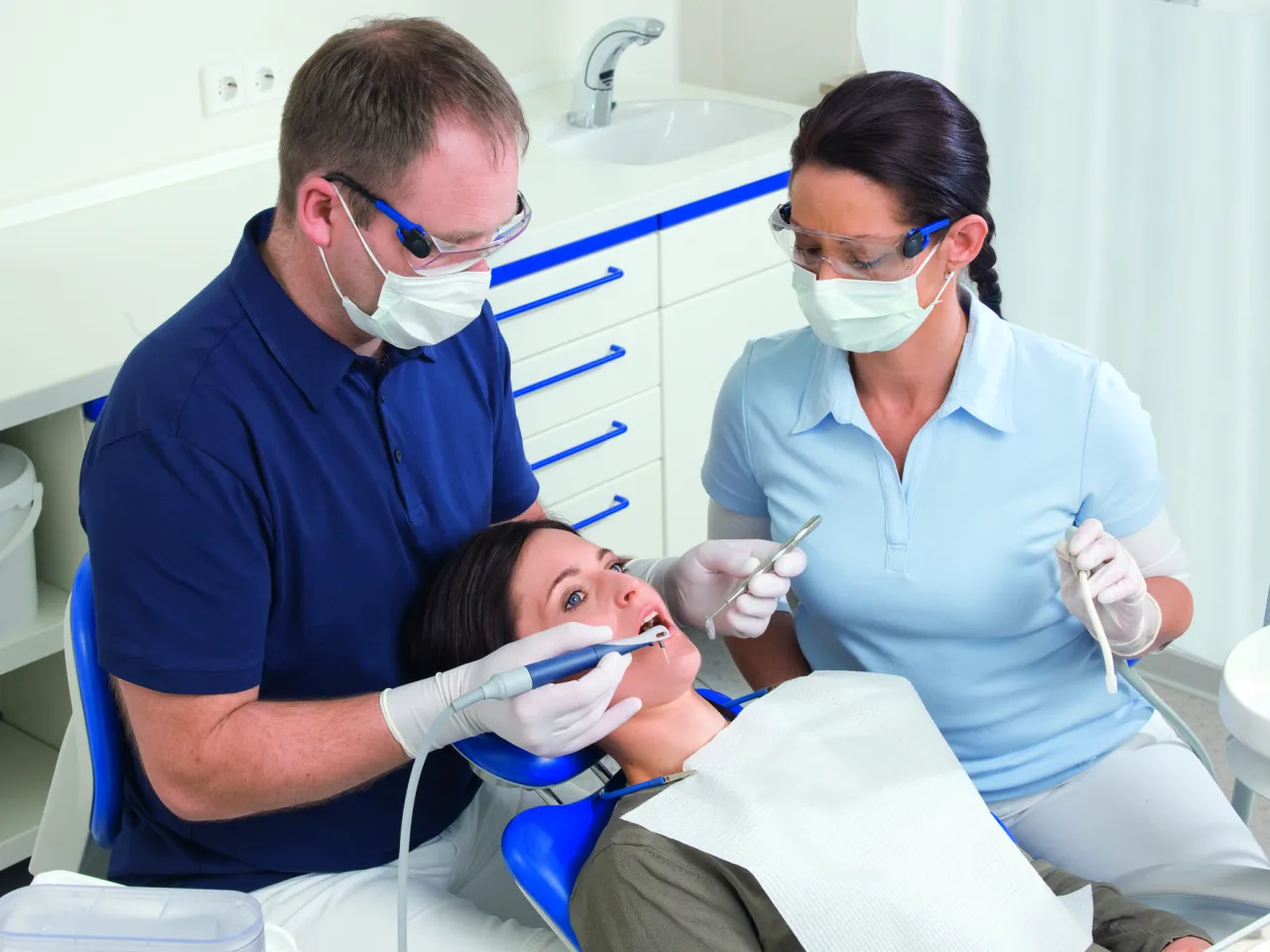 Dentysta og&oacute;lny badanie jamy ustnej