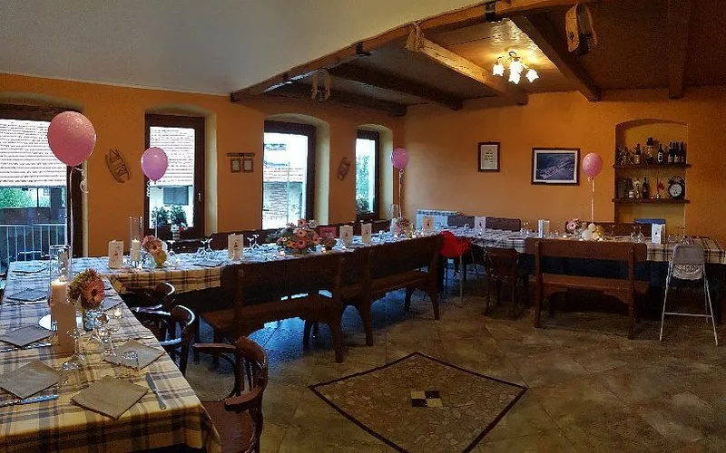 Interni accoglienti gastronomia agricola Canavese