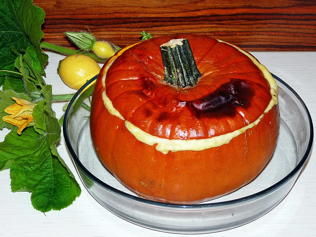 faszerowana dynia pieczona w całości