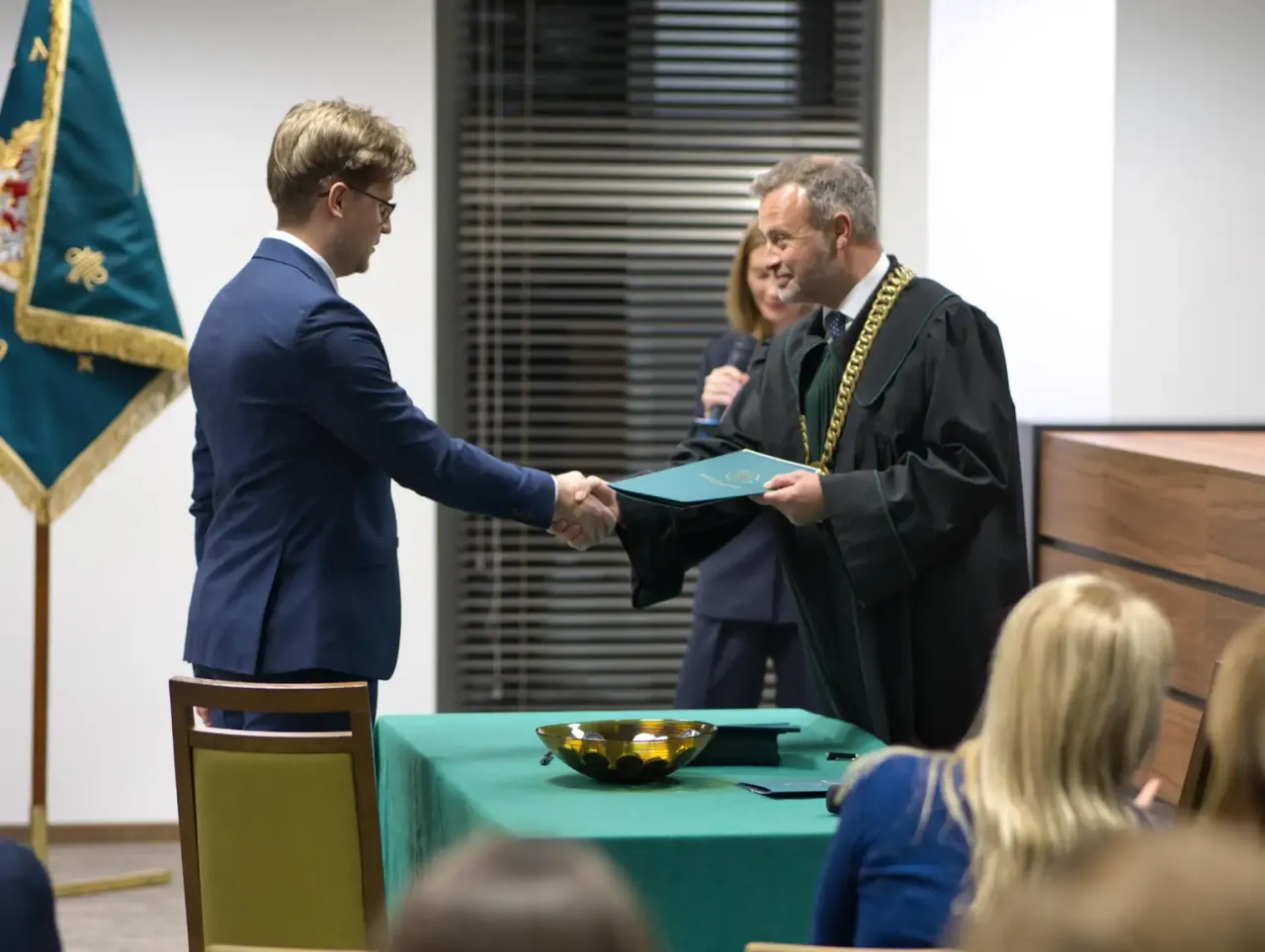 Prawnicy w Polsce, młodzi prawnicy, pokolenia prawnik&oacute;w