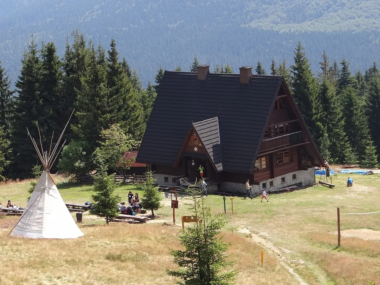 Bacówka PTTK na Rycerzowej schronisko widok