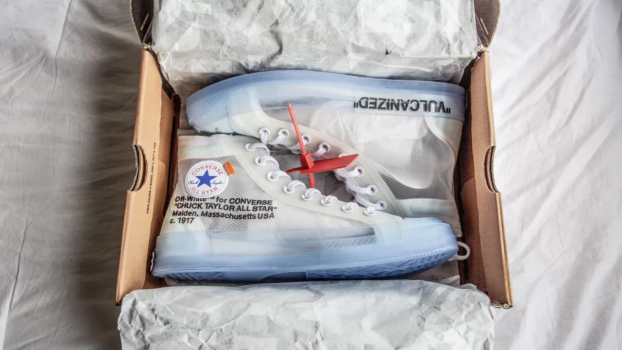 Zdjęcie Jak wyczyścić białe gumowe buty, aby wyglądały jak nowe?