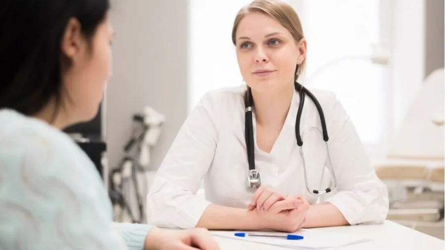 lekarz specjalista w pracy