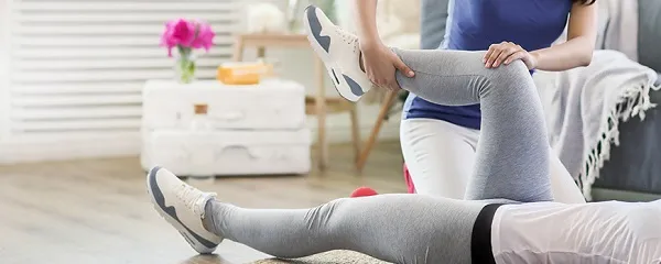 wygodne ubrania na rehabilitację, str&oacute;j sportowy do ćwiczeń