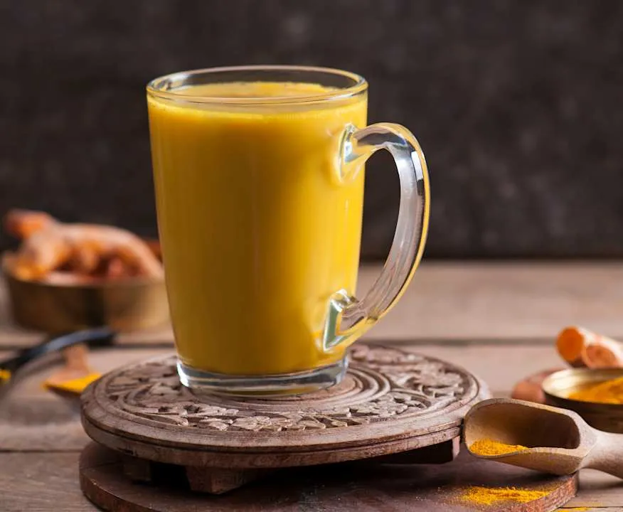 złote mleko kurkuma shot