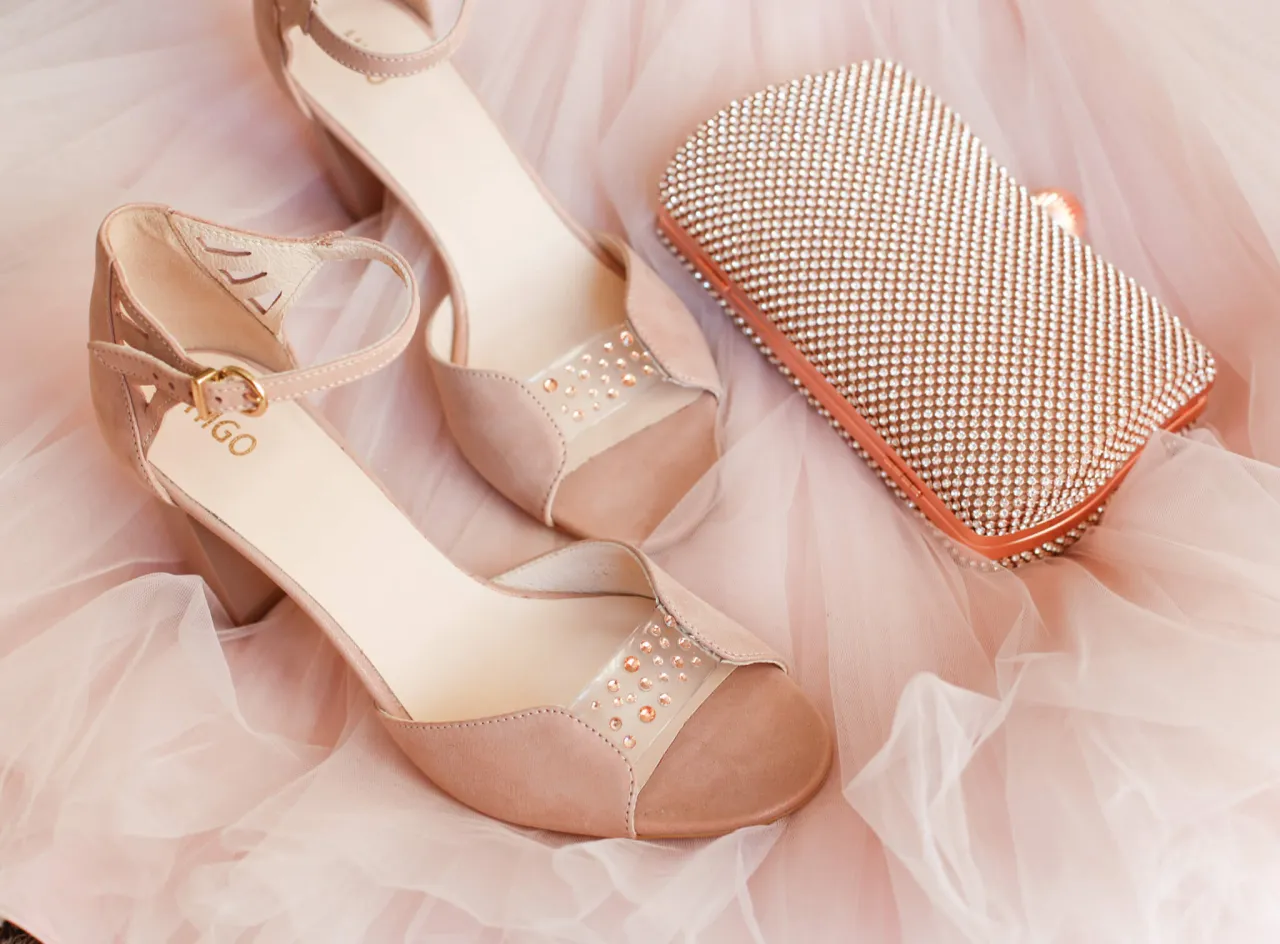 różne modele eleganckich butów wieczorowych na wesele