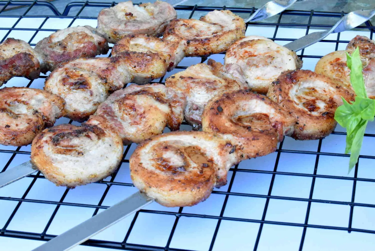 grillowany boczek na ruszcie, grillowanie boczku