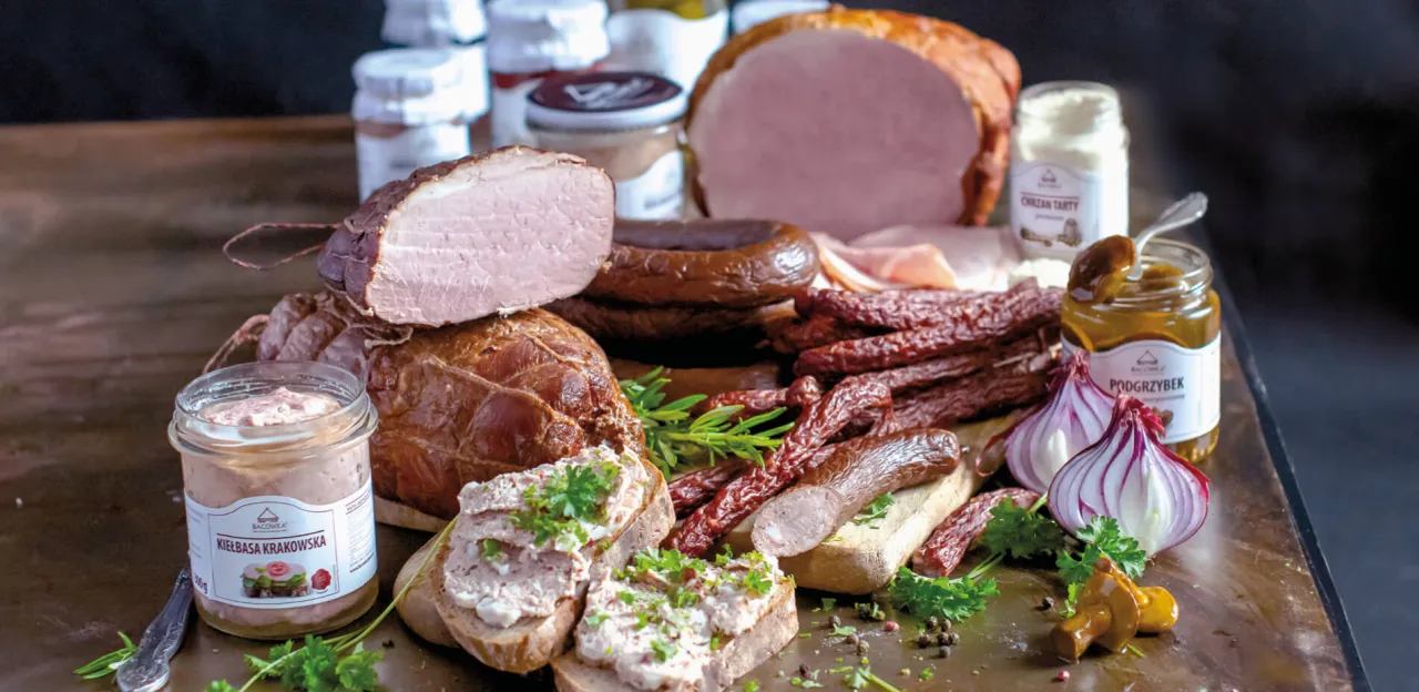 Tradycyjne wędliny sery Bac&oacute;wka
