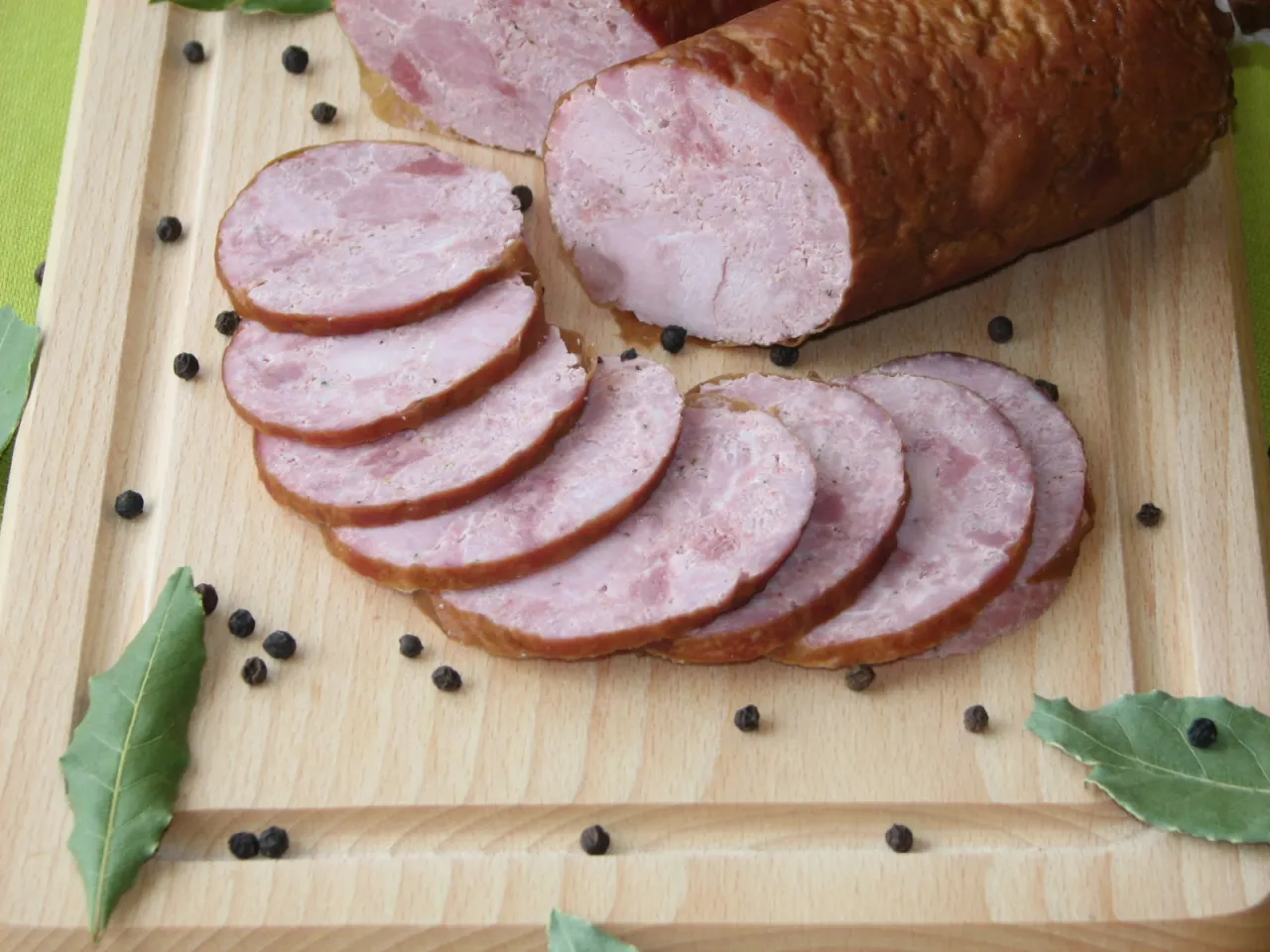 domowa kiełbasa szynkowa wędzona parzona przekr&oacute;j