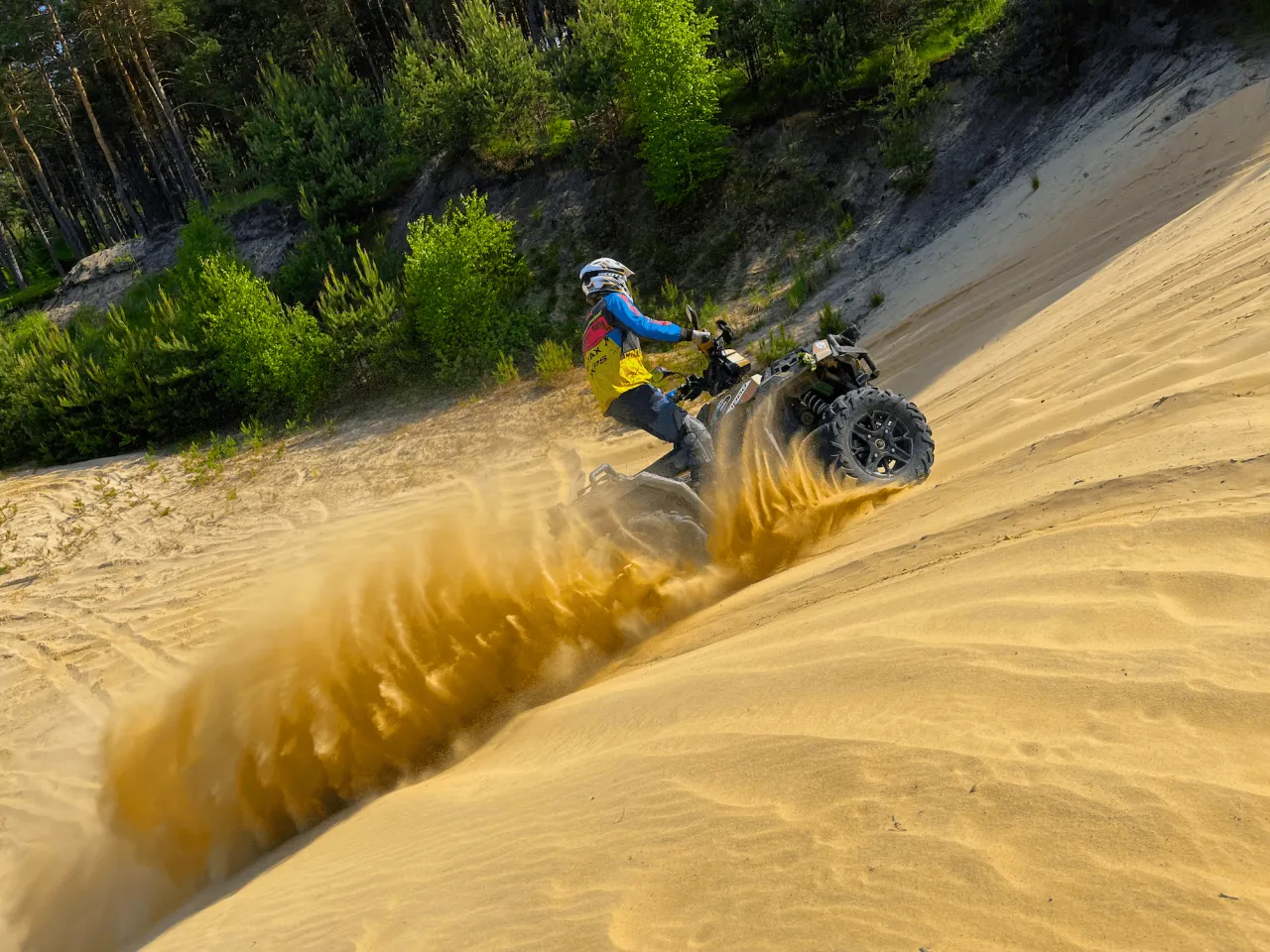 Zamek Ogrodzieniec motocykl