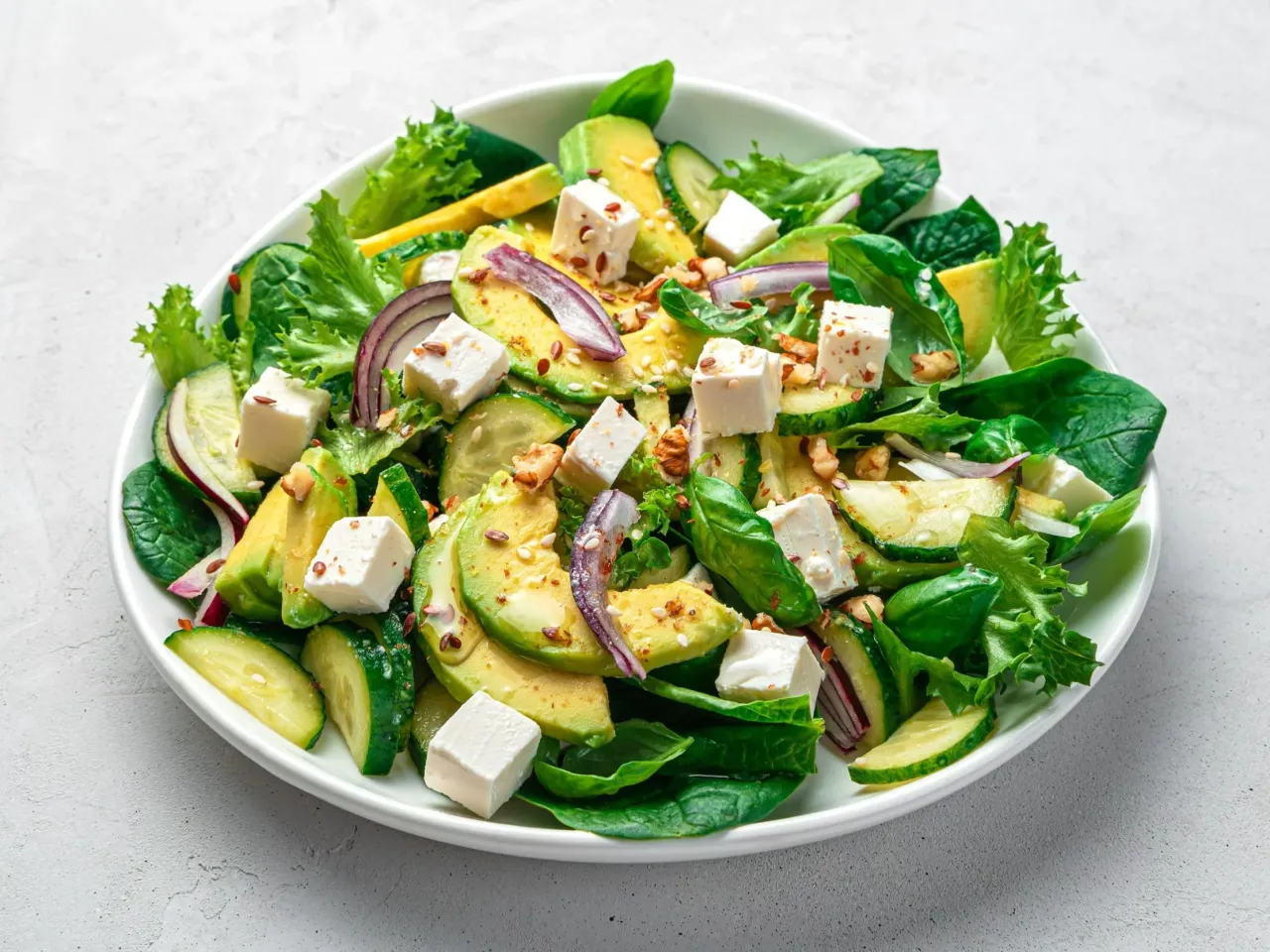 awokado w sałatce zielone