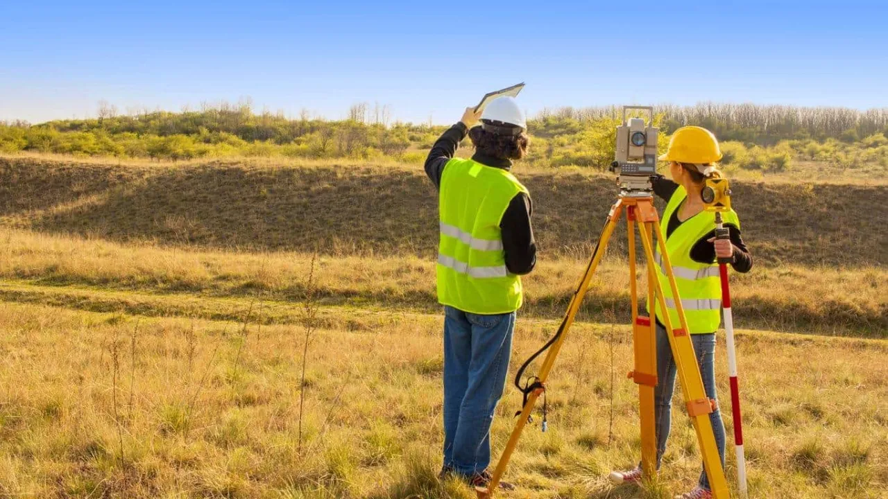 Porównanie ofert geodetów