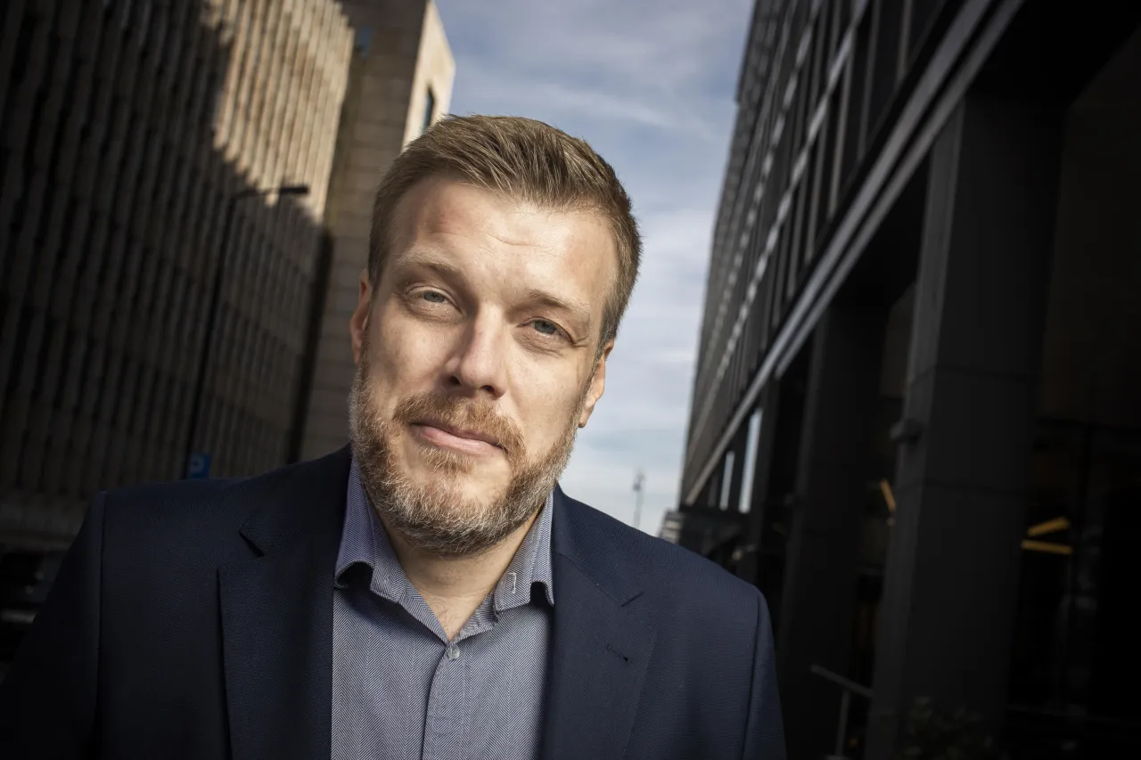 Adrian Zandberg portret polityka