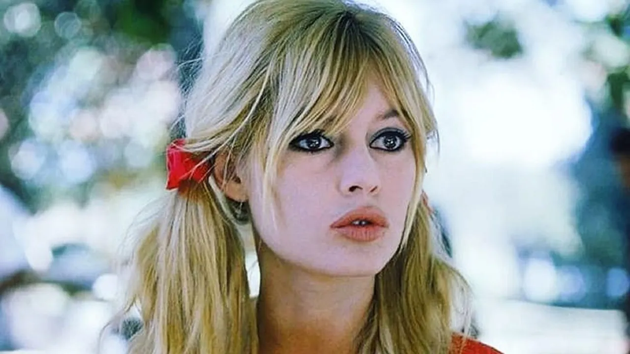 Fryzura Brigitte Bardot tutorial