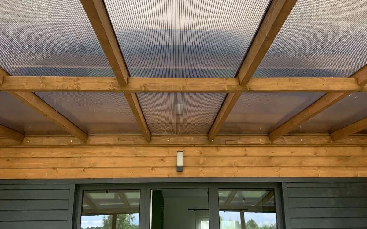 Przygotowanie płyty poliwęglanowej do cięcia