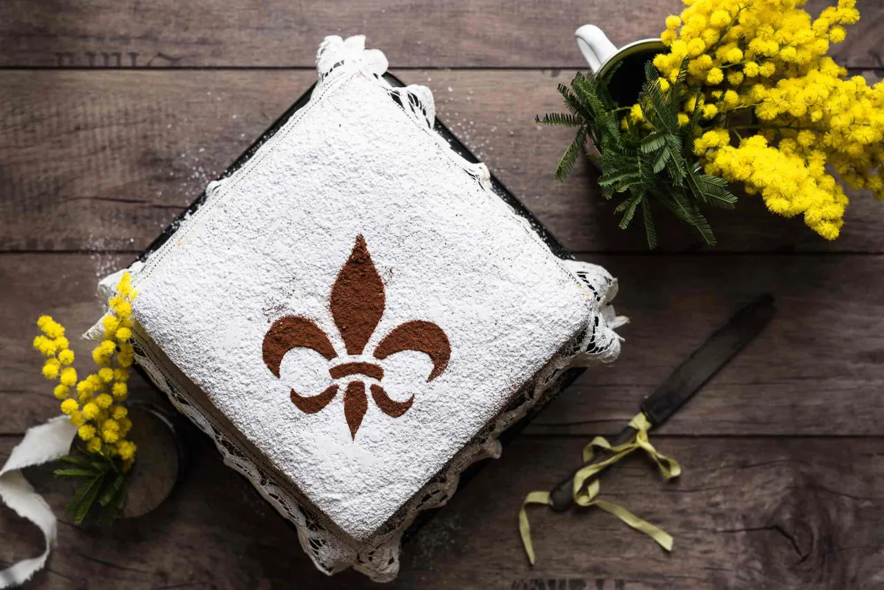 Schiacciata alla Fiorentina con giglio