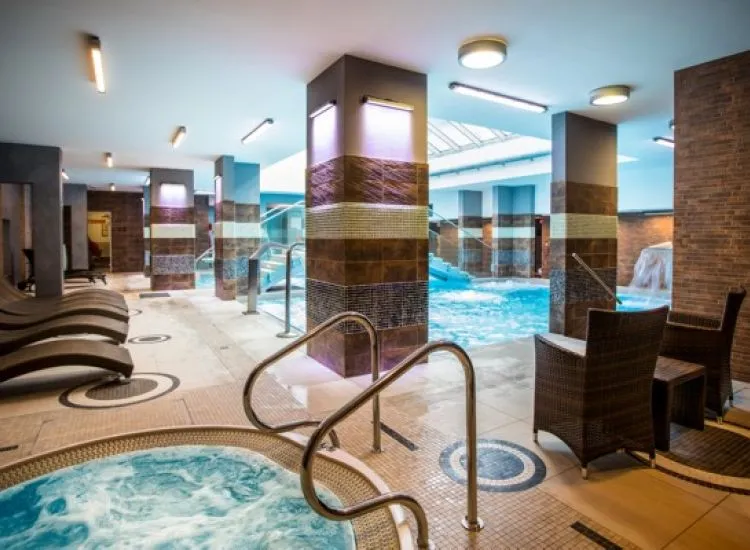 Słoneczne Termy Zameczek Kudowa Zdr&oacute;j basen sauny