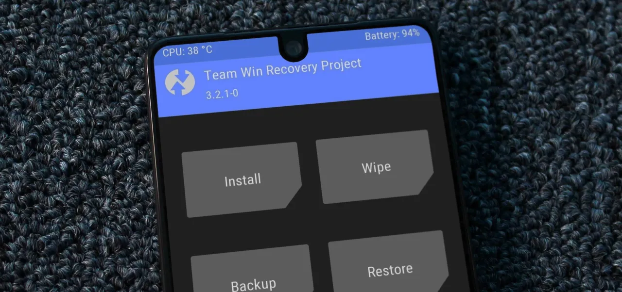 Interfejs TWRP Recovery na smartfonie