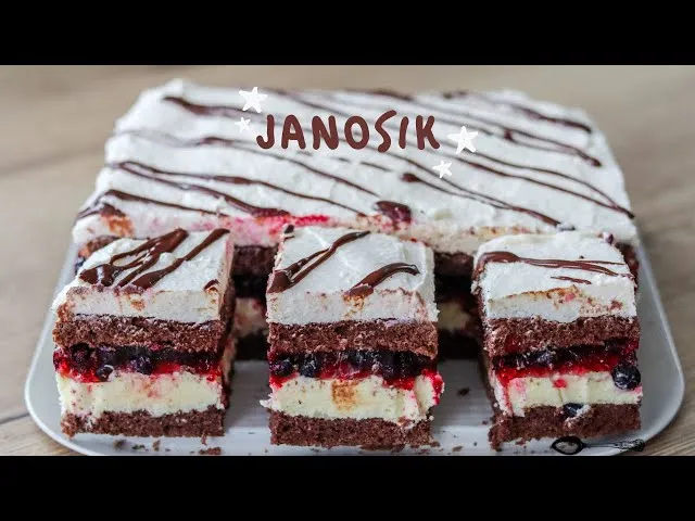 gotowe ciasto janosikowe przekrojone