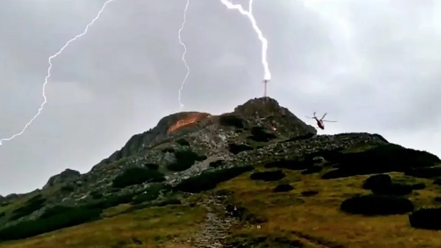 Burza na Giewoncie pioruny