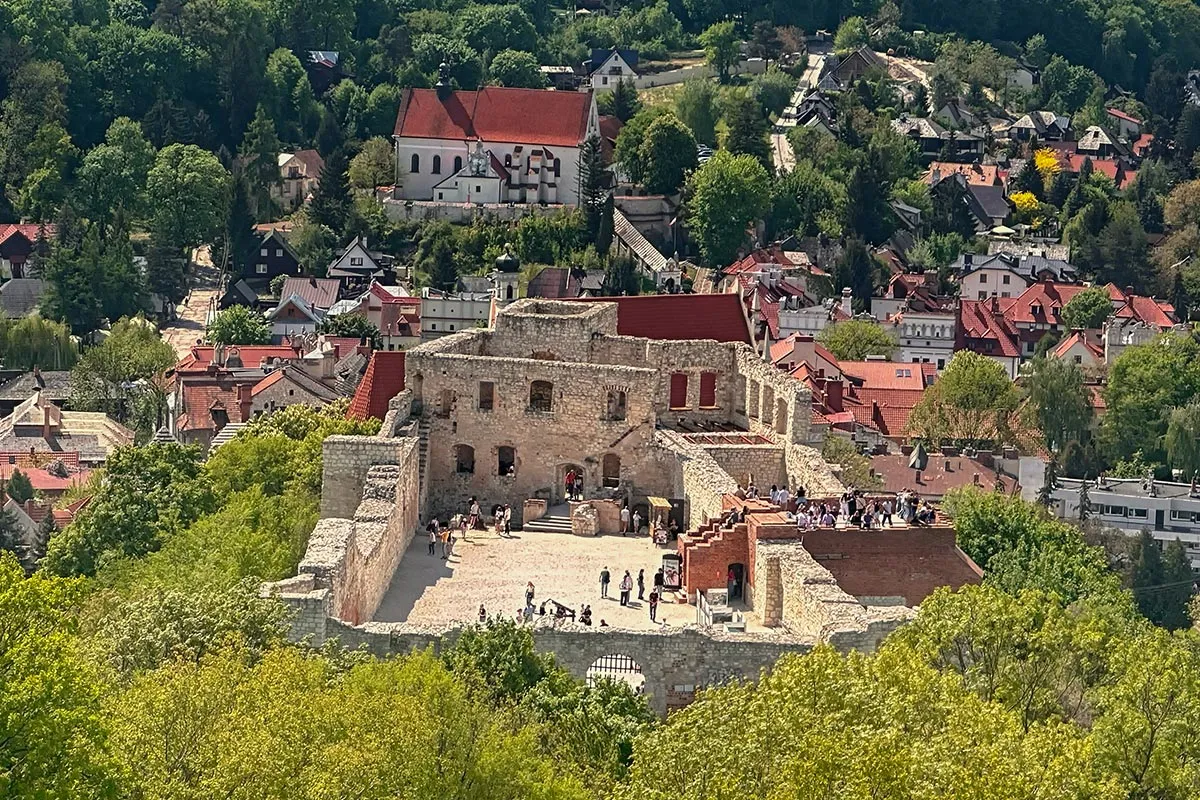 Zamek Kazimierz Dolny ruiny baszta