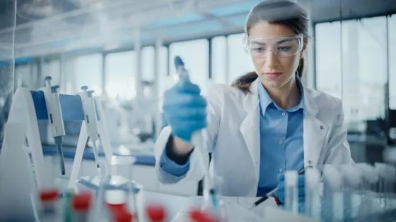 Zdjęcie Laboratorium mikrobiologiczne – co naprawdę robi i jak pomaga zdrowiu