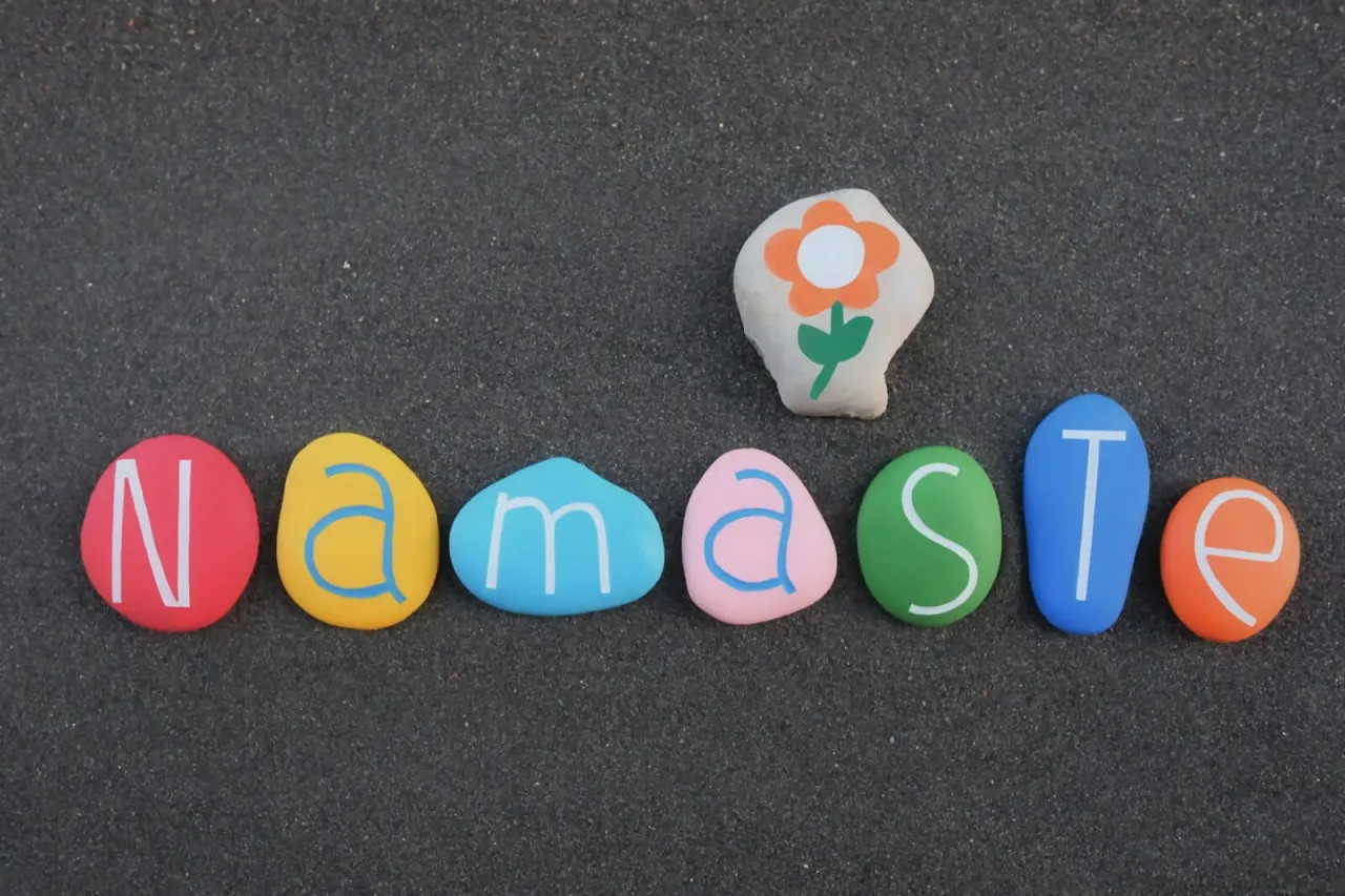 Zdjęcie Co znaczy namaste w jodze: duchowe znaczenie i symbolika gestu