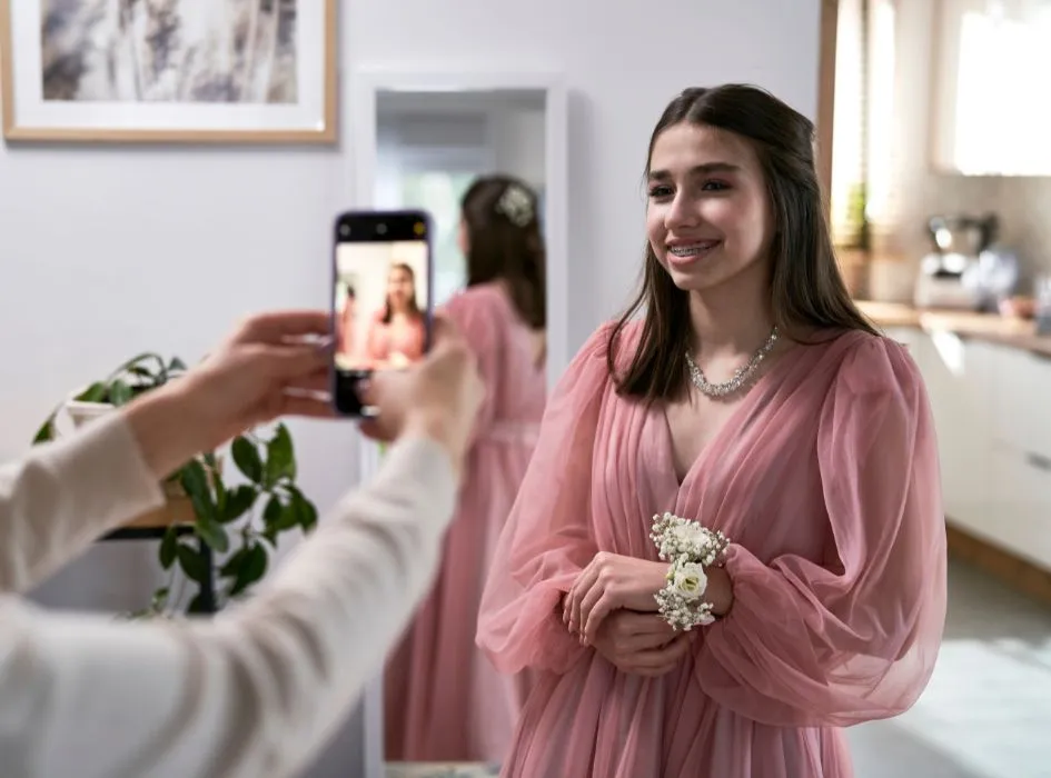 Zdjęcie Jak ubrać się na bierzmowanie? Poradnik elegancji i stylu Anieli Sobczak