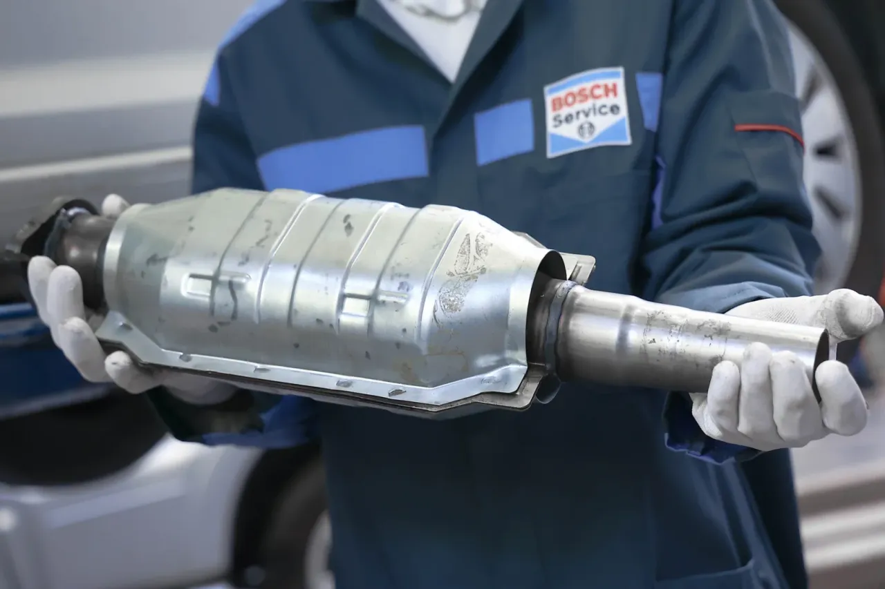 Zdjęcie Jak wygląda DPF? Zaskakujące fakty o filtrze cząstek stałych
