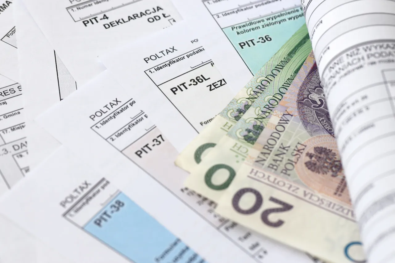 Zdjęcie PIT wynajem mieszkania do kiedy? Uniknij kary za spóźnienie