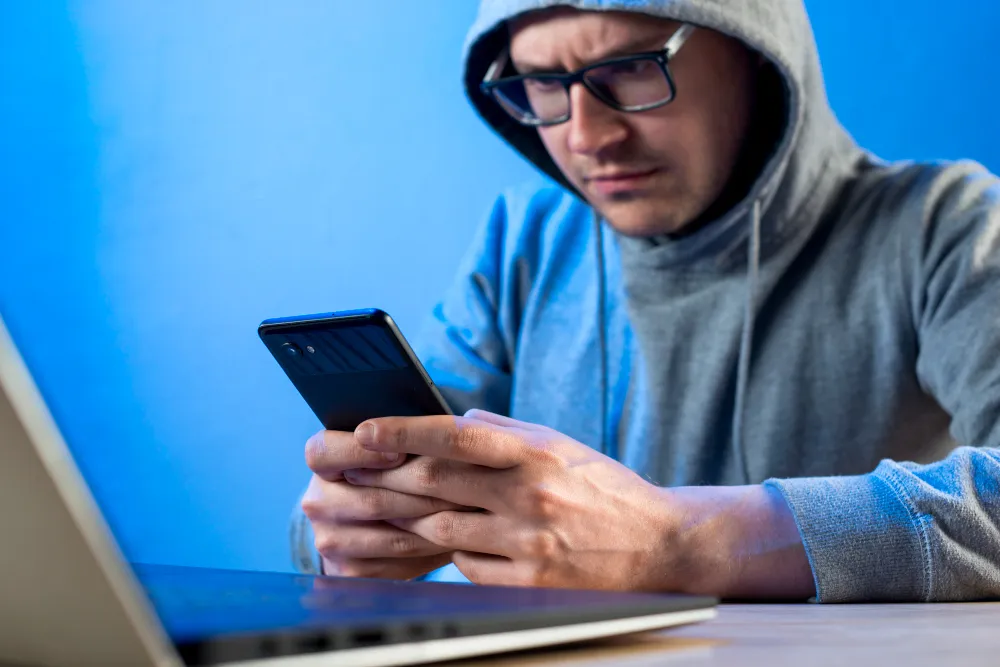 Zdjęcie Jak zgłaszać oszustwa SMS - skuteczne metody i oficjalne kanały
