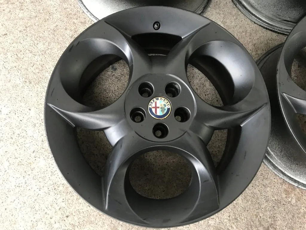 Zdjęcie Jakie felgi do Alfa Romeo 156? Sprawdź najlepsze opcje i wymiary