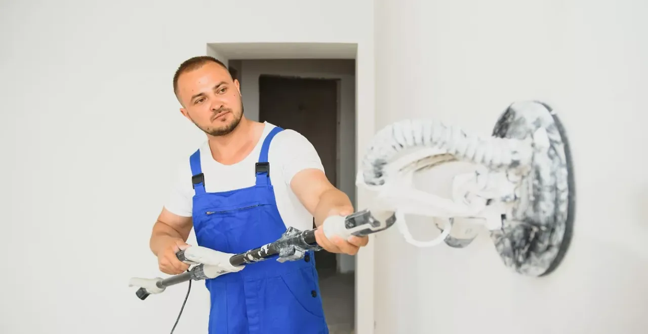 Zdjęcie Po jakim czasie szlifować gładź, by uniknąć błędów w wykończeniu?