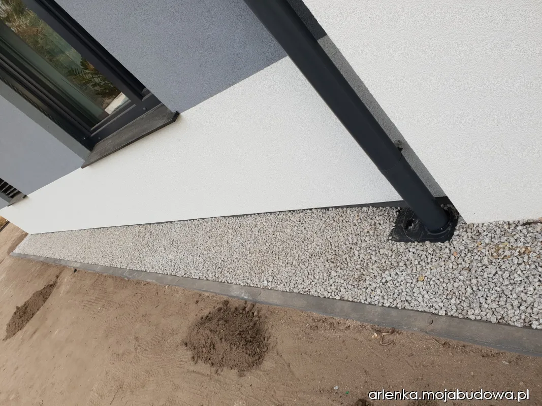 Zdjęcie Skuteczne zabezpieczenie elewacji przed brudem: 5 sprawdzonych sposobów