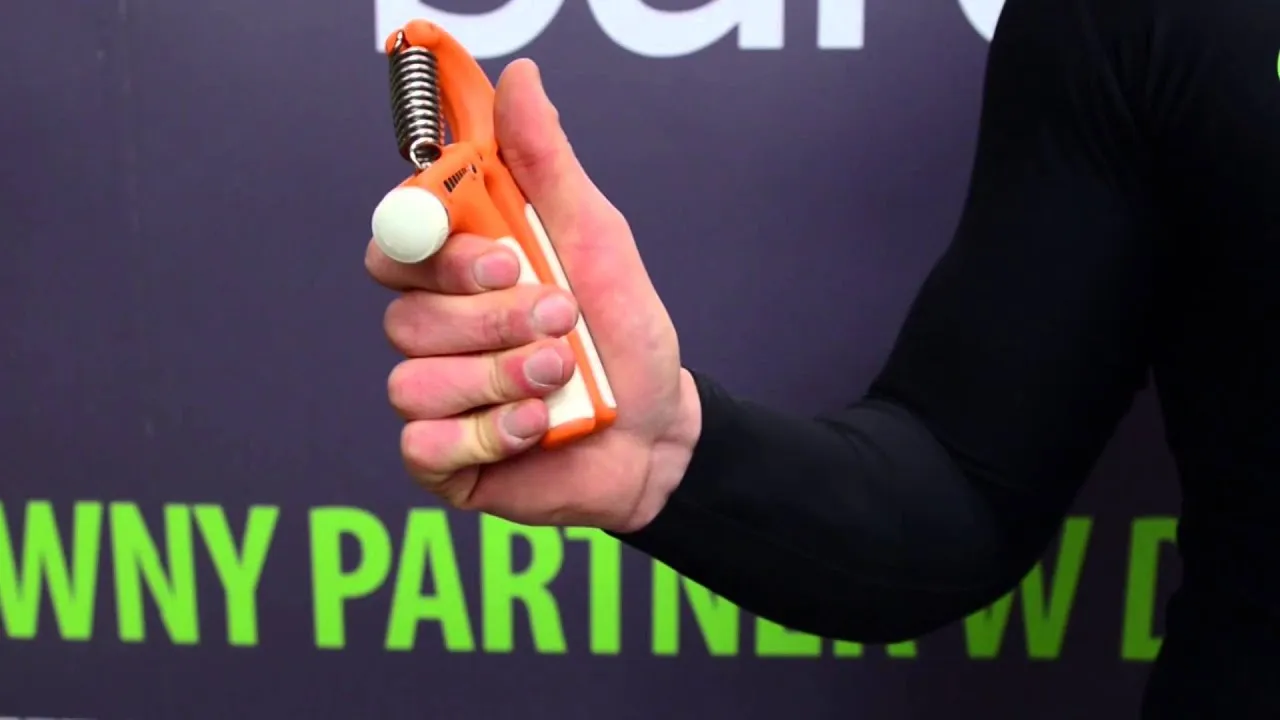 Zdjęcie Jak ćwiczyć ściskaczem do rąk? Sekret silnego chwytu