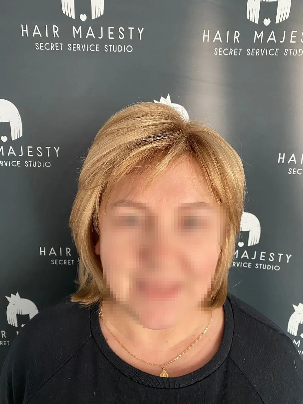 Zdjęcie Jak założyć tupet damski? Prosty sposób na piękne i gęste włosy!