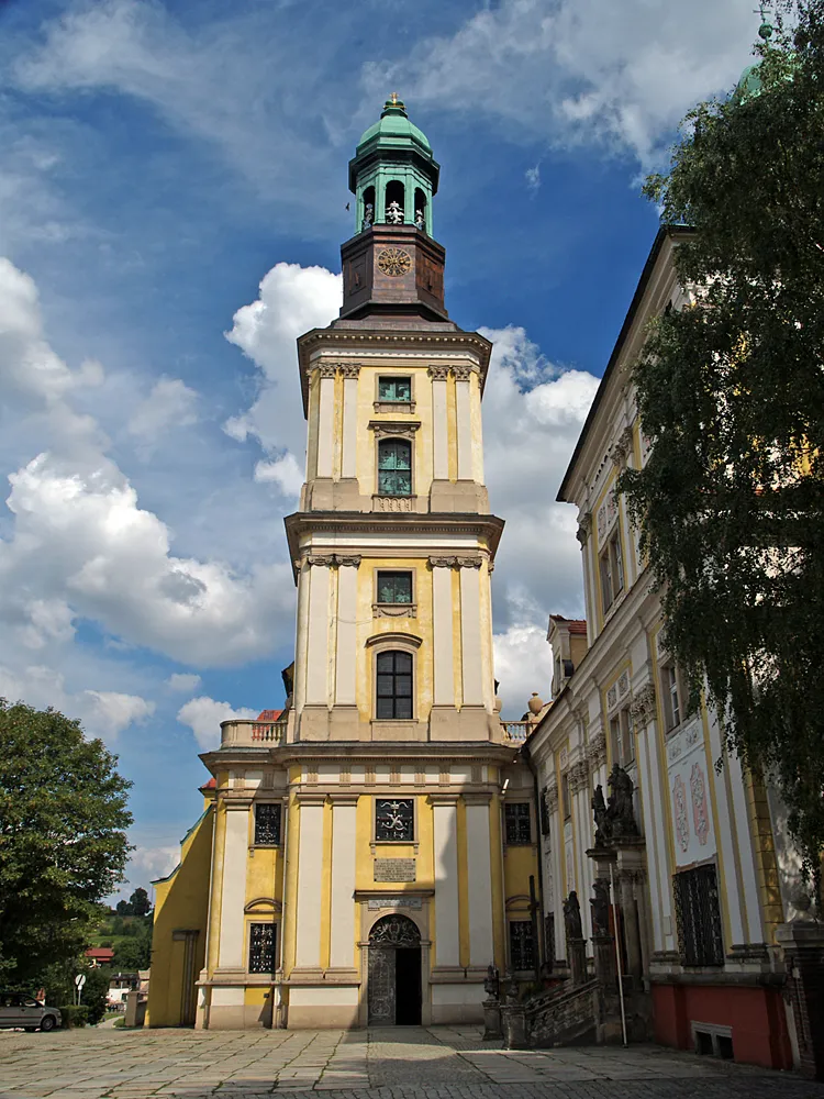 Zdjęcie Trzebnica sanktuarium: Odkryj historię i tajemnice św. Jadwigi