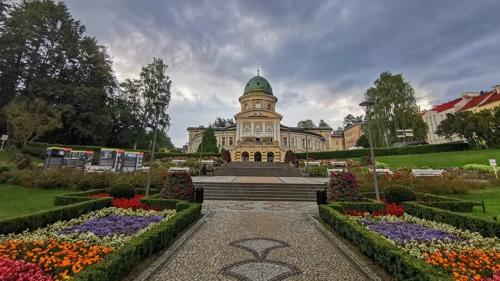Zdjęcie Urokliwy rynek w Lądku-Zdroju kryje 5 niesamowitych niespodzianek!