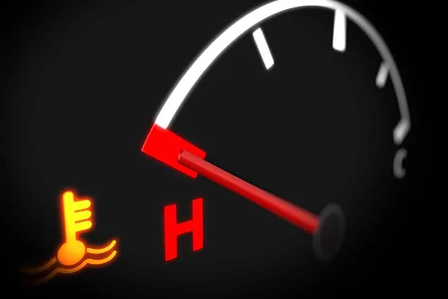 Zdjęcie Czy chłodnica powinna być ciepła? Sprawdź, co oznacza jej temperatura