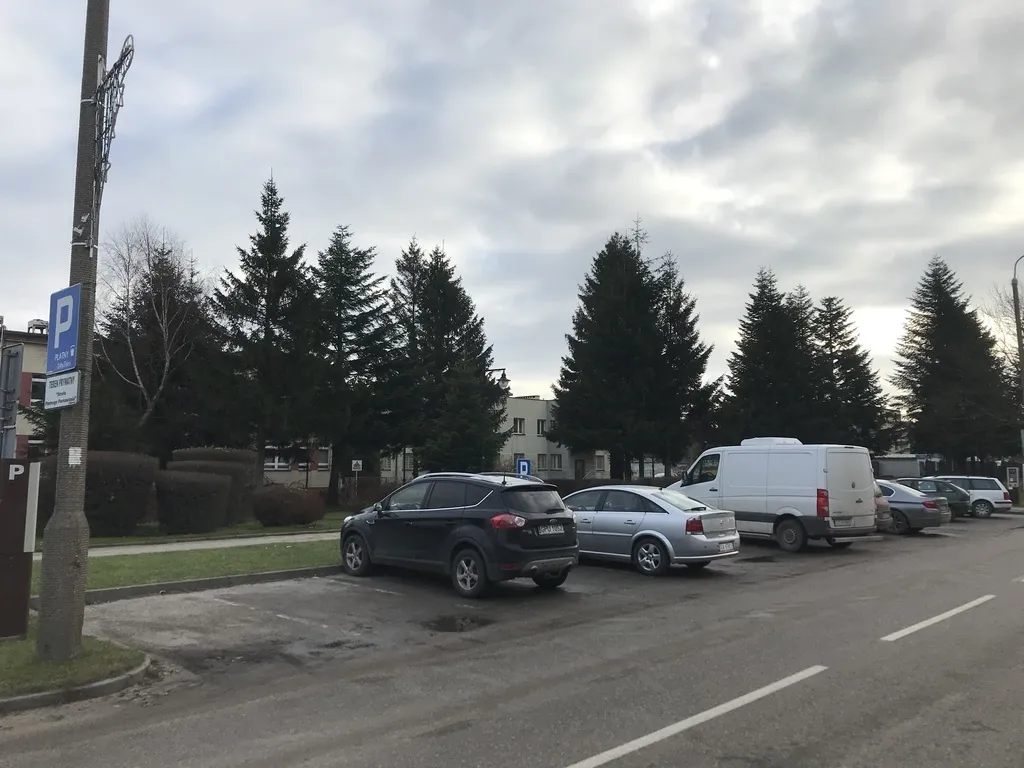 Zdjęcie Gdzie zaparkować w Władysławowie? Najlepsze opcje parkingowe i porady