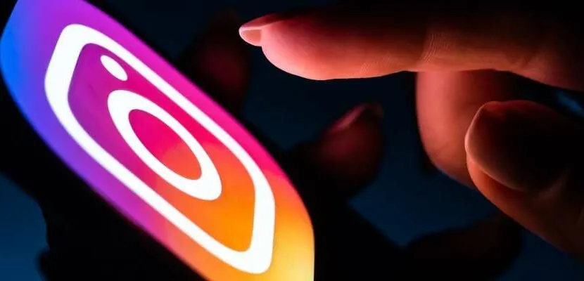 Zdjęcie Jak włączyć czarny Instagram i poprawić komfort korzystania z aplikacji
