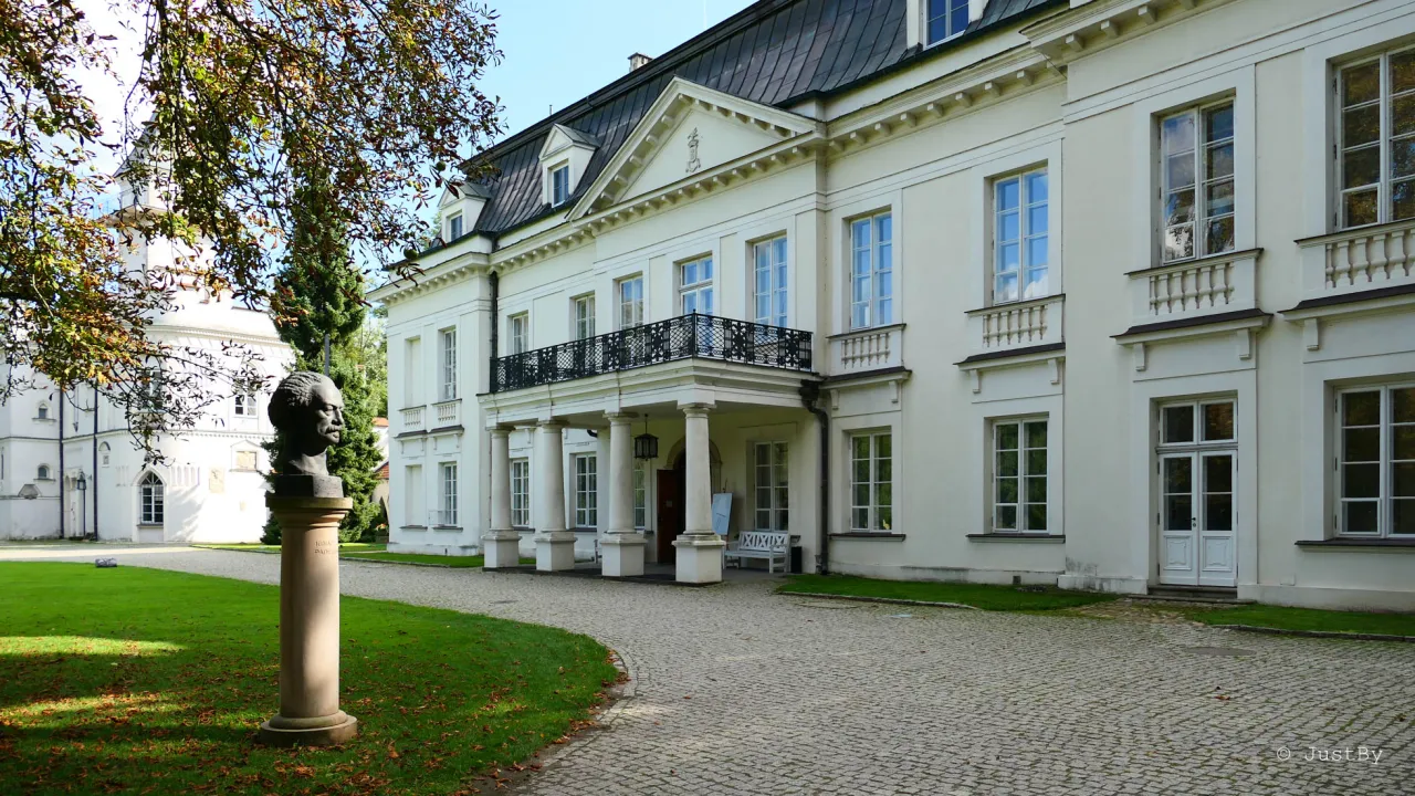 Zdjęcie Nowy Dom Sztuki: Fascynująca przestrzeń kulturalna w Radziejowicach
