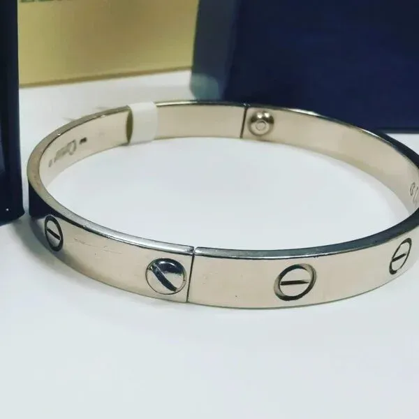 Zdjęcie Bransoletka Cartier ile kosztuje? Zaskakujące ceny i modele