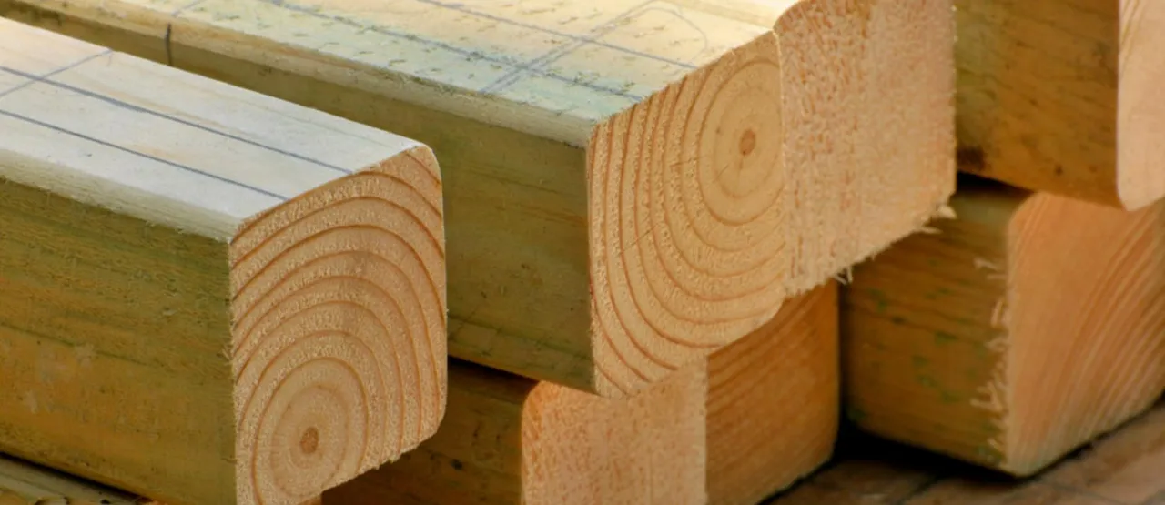 Zdjęcie Tout savoir sur les chevrons pour toiture : types, installation et choix