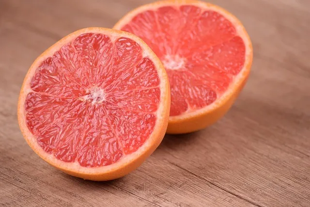 Zdjęcie Kiedy jest sezon na grejpfruty? Odkryj najlepszy czas na świeże owoce
