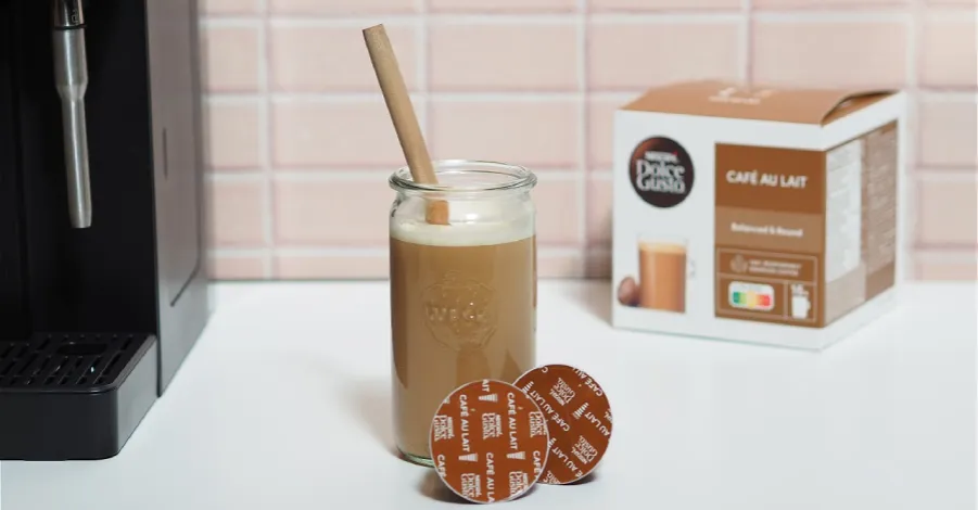 Przygotowanie caf&eacute; au lait French Press mleko