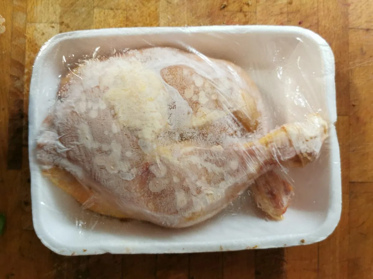 oznaki zepsutego mięsa, oparzelina mrozowa na mięsie