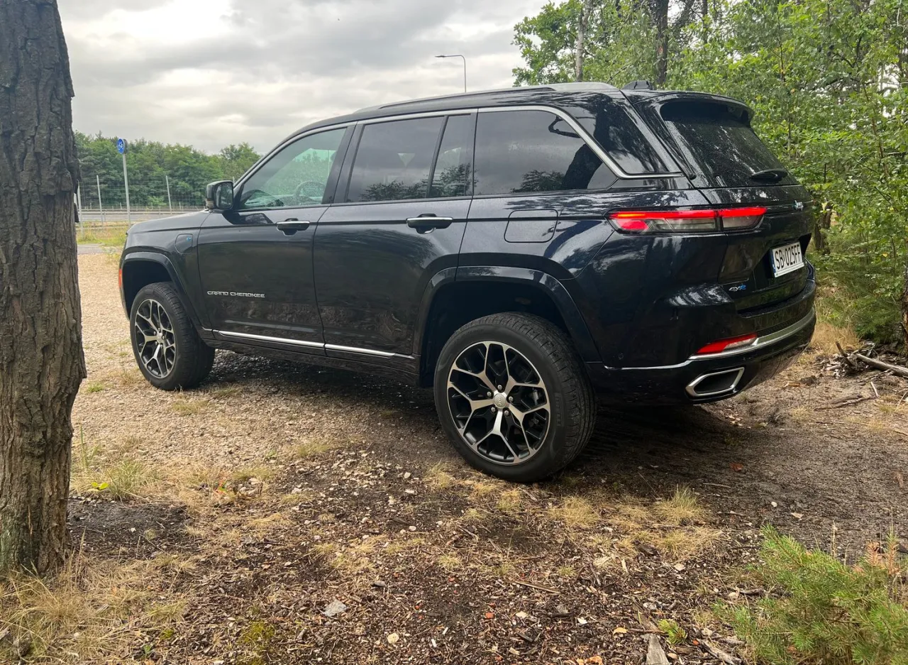 Zdjęcie Ile kosztuje jeep grand cherokee? Ceny, które mogą cię zaskoczyć